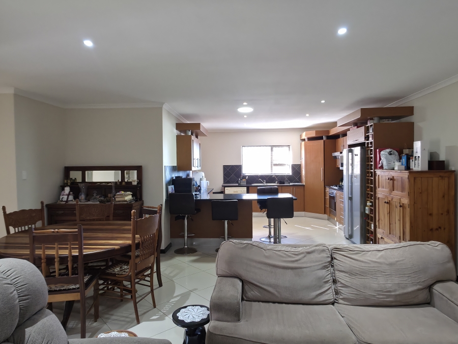 3 Bedroom Property for Sale in Wavecrest Eastern Cape